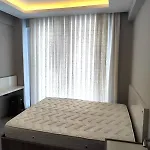 Apartamento Perfectly Located In Walking Distance To The