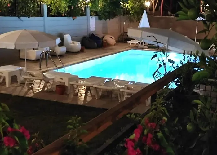 Appartement Perfectly Located In Walking Distance To The Side